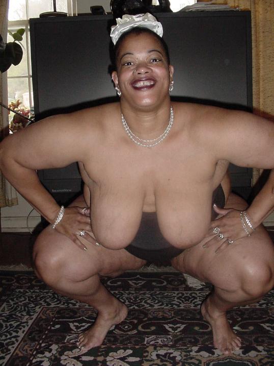 Very big black mama shows her fat ass - Fucking Pantyhose Pics