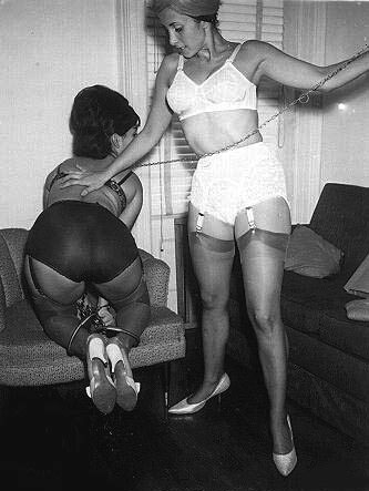1950s Vintage Lesbian Porn - 1950'S lesbians get to it! - Fucking Pantyhose Pics